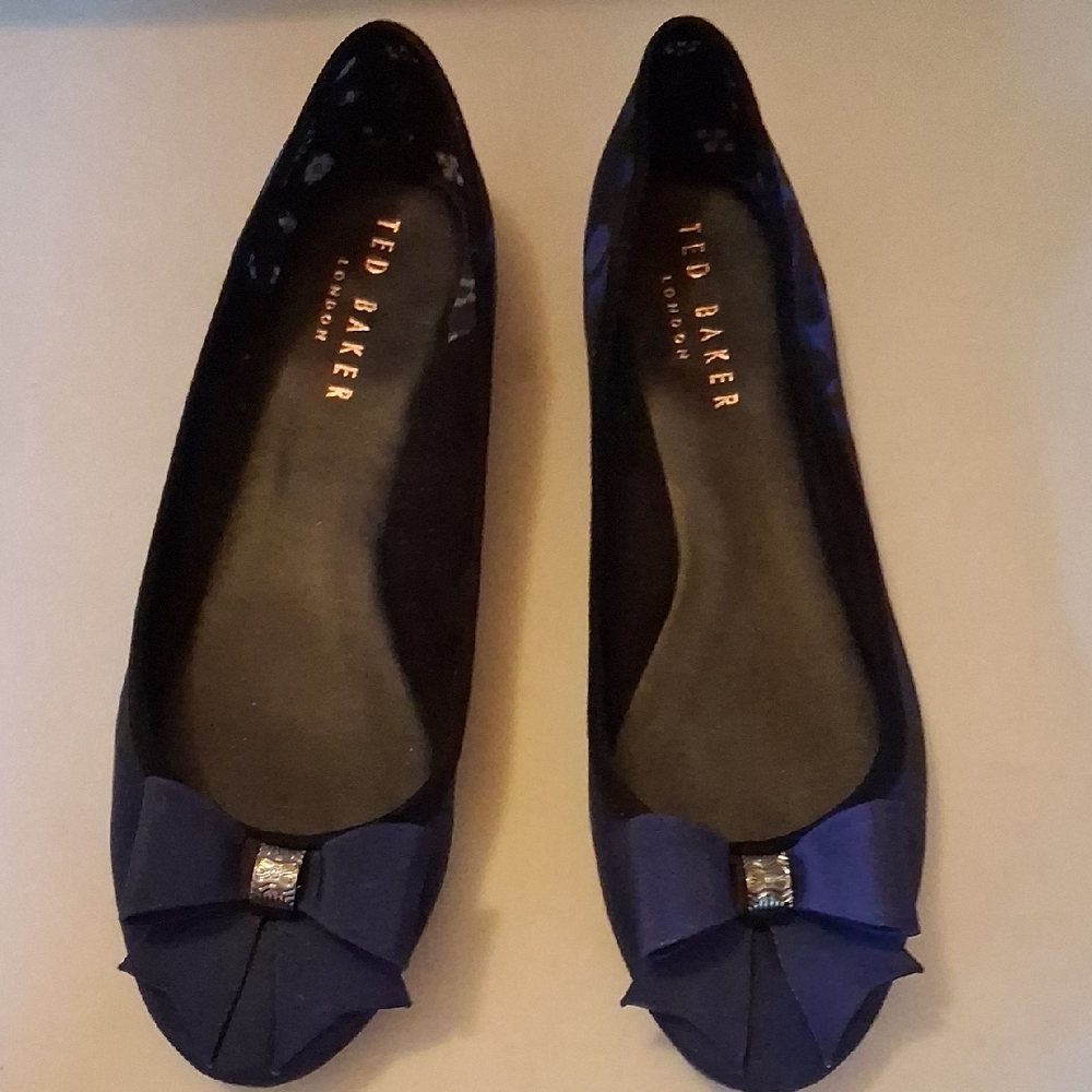 Ted Baker Women's Navy Blue Flats with Bow